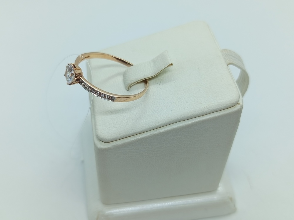 КОЛЬЦО С КАМНЯМИ (Au 585)