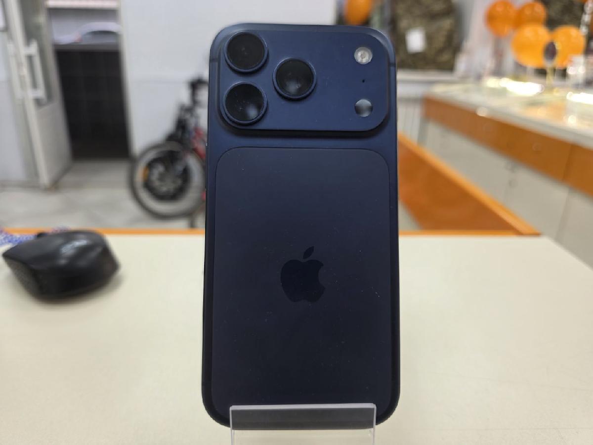 Смартфон Apple Iphone 17 Pro 256Gb