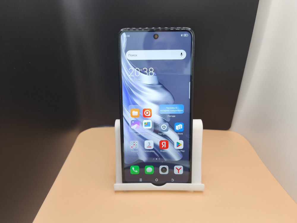 Смартфон Tecno SPARK 20 PRO 8/256