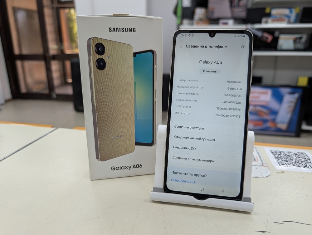 Смартфон Samsung Galaxy A06 4/128