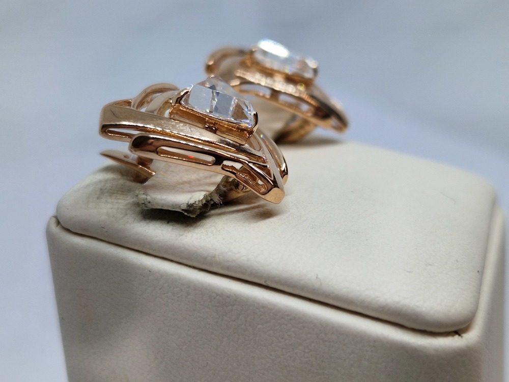 СЕРЬГИ С КАМНЕМ (Au 585)