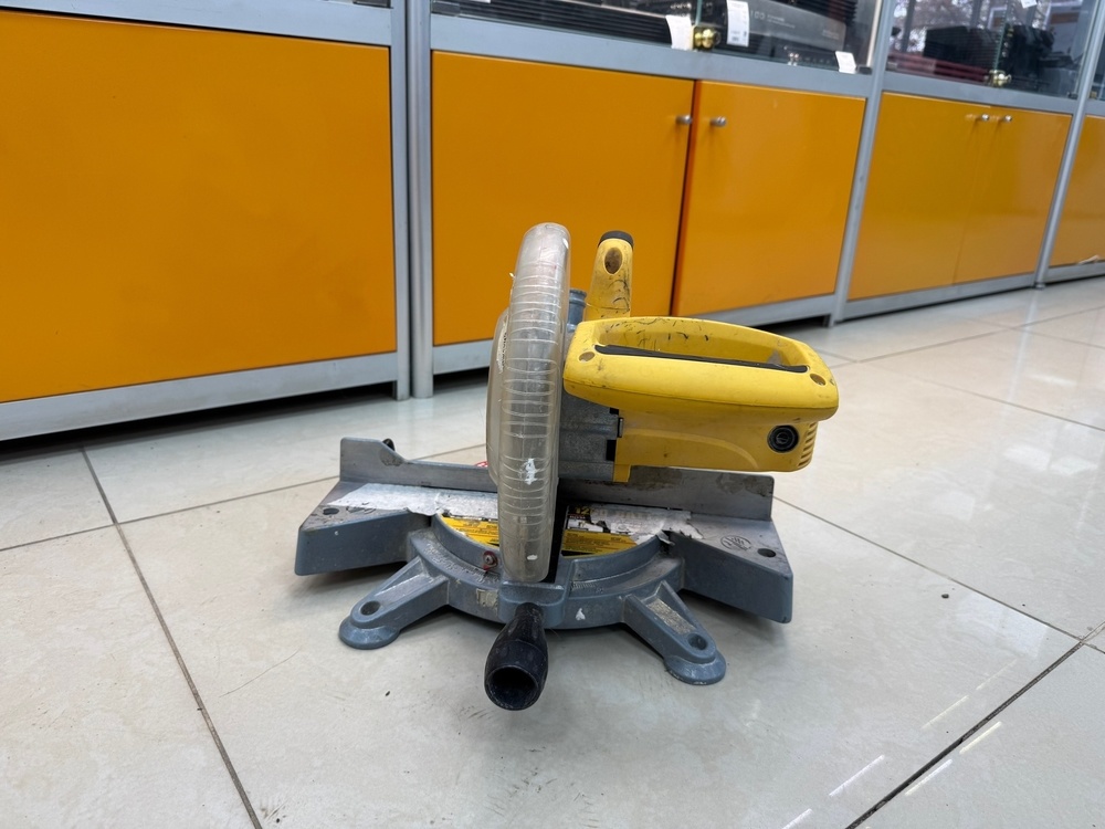 Торцовочная пила Энкор Корвет-8М