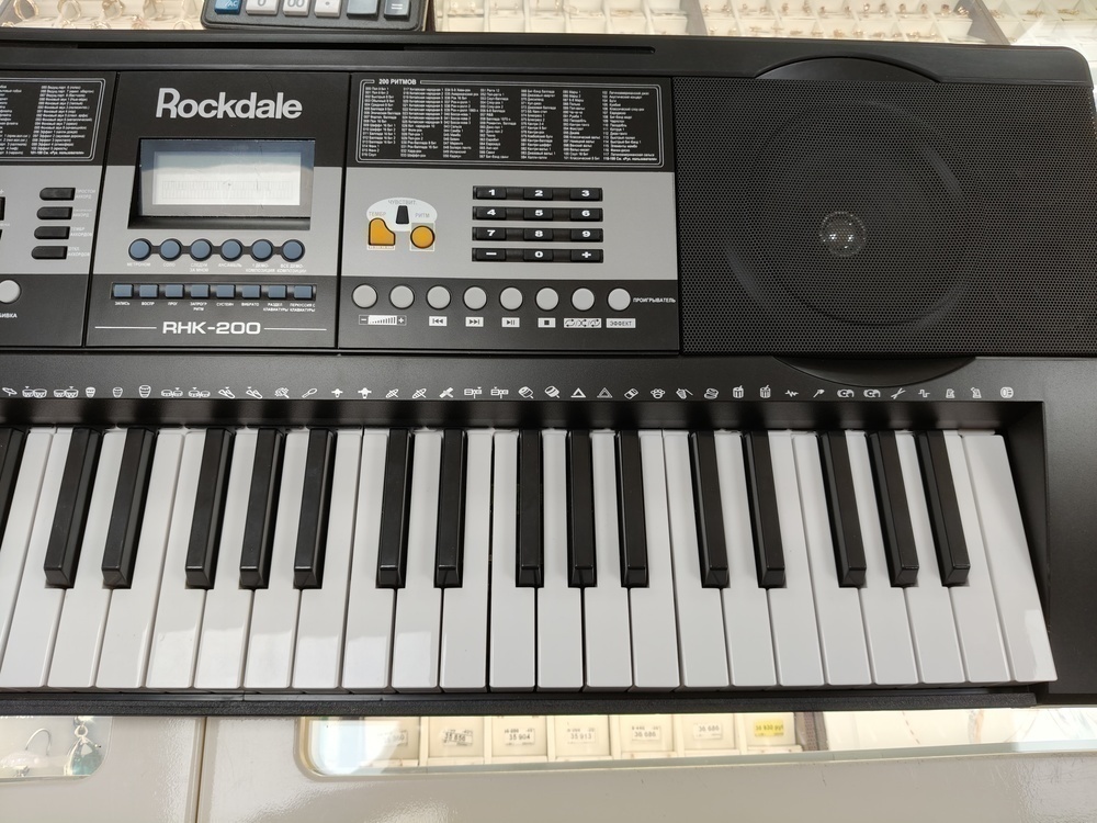 Синтезатор Rockdale RHK-200