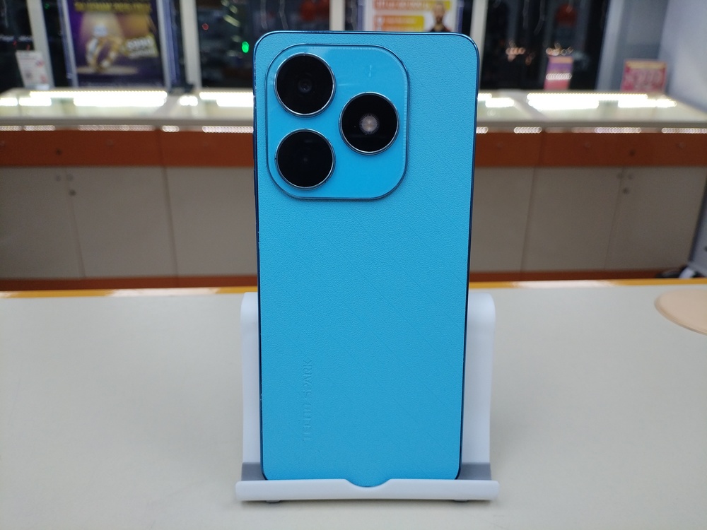 Смартфон Tecno Spark 20 8/256