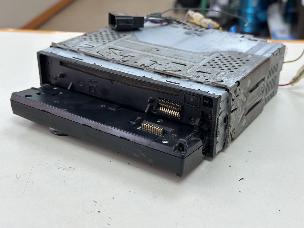 Автомагнитола Pioneer DEH-9300SD