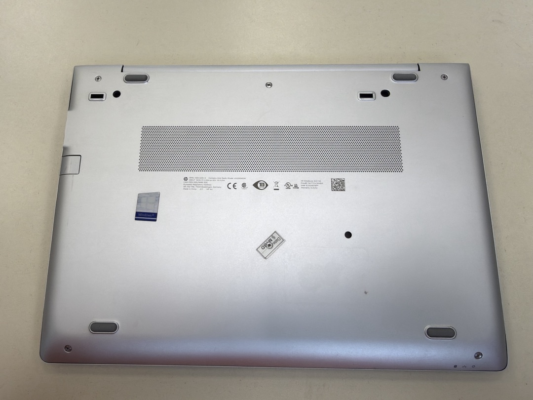 Ноутбук HP; Core i5-8365U, Intel UHD Graphics 620, 8 Гб, 240 Гб, Нет