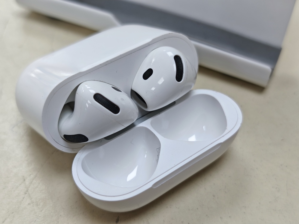 Наушники беспроводные Apple AirPods 4 с ANC