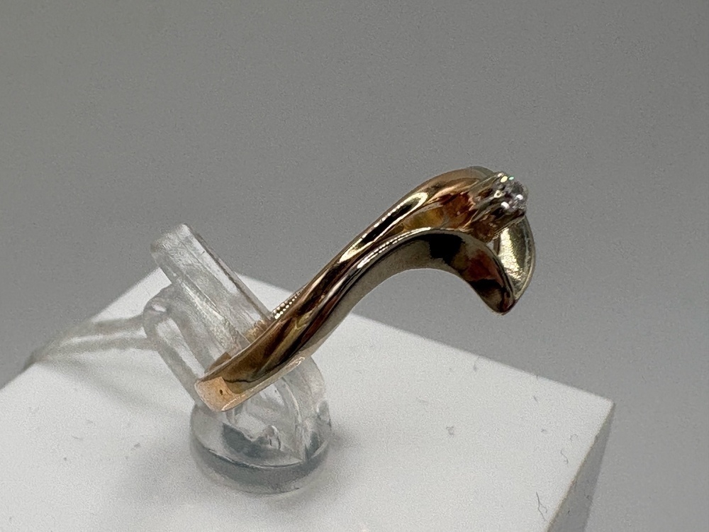 КОЛКМ585 КОЛЬЦО С КАМНЕМ (Au 585)