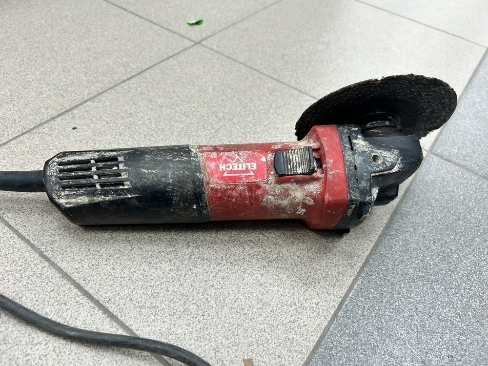 Угловая шлифмашина Elitech МШУ-0812