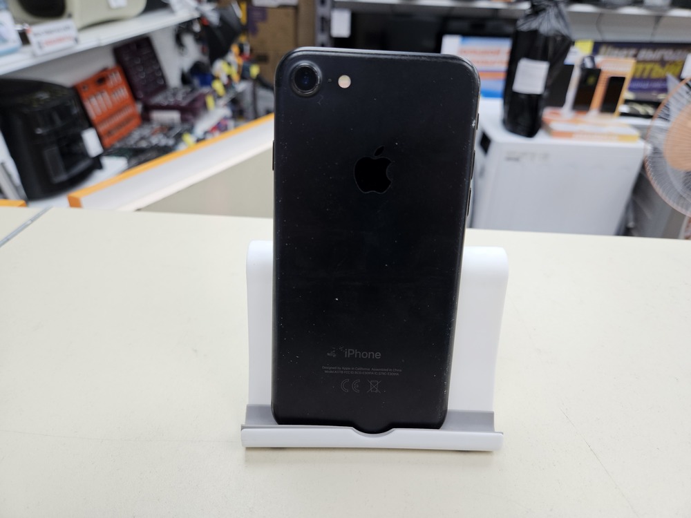 Смартфон Apple iPhone 7 128Gb