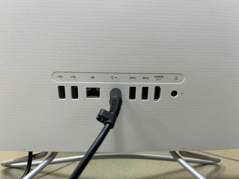 Моноблок HP; Core i3-8130U, Intel HD Graphics 620, 4 Гб, Нет, 1 Tb