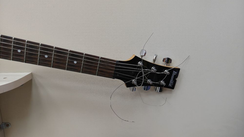 Электрогитара Ibanez GAX30