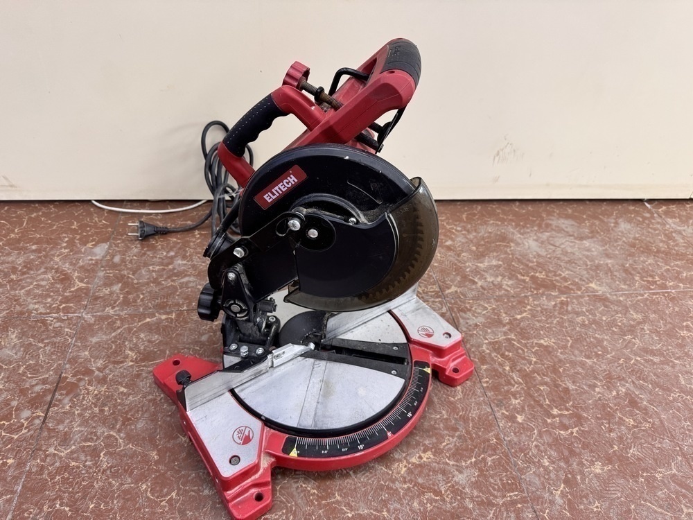 Торцовочная пила Elitech ПТ 1221