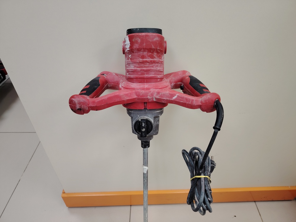 Дрель-миксер Зубр МР-1050-1