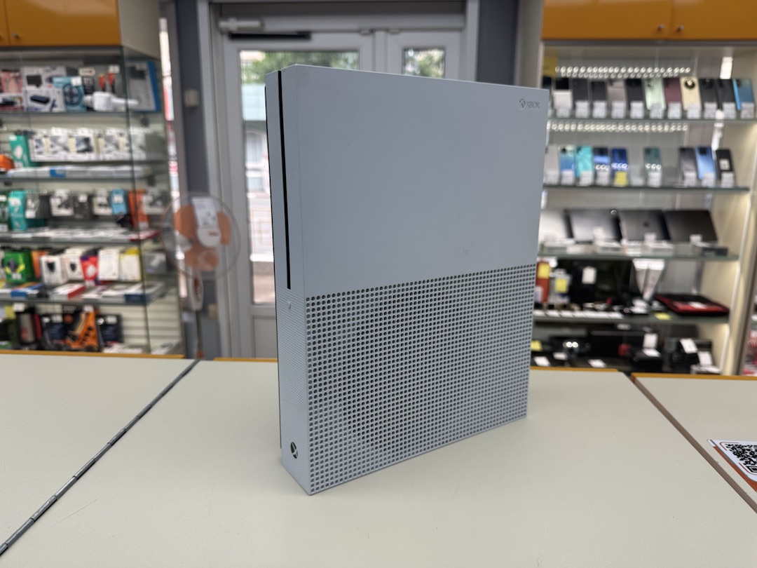 Игровая приставка Xbox One S 1TB