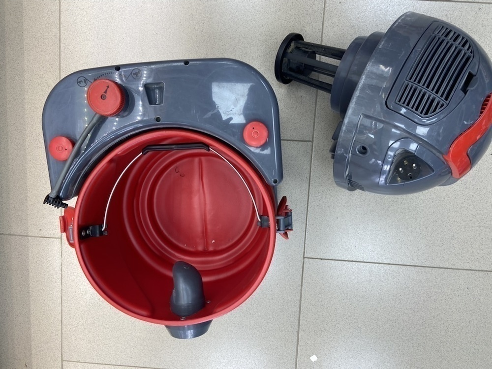 Пылесос Bosch Amphibix Pro