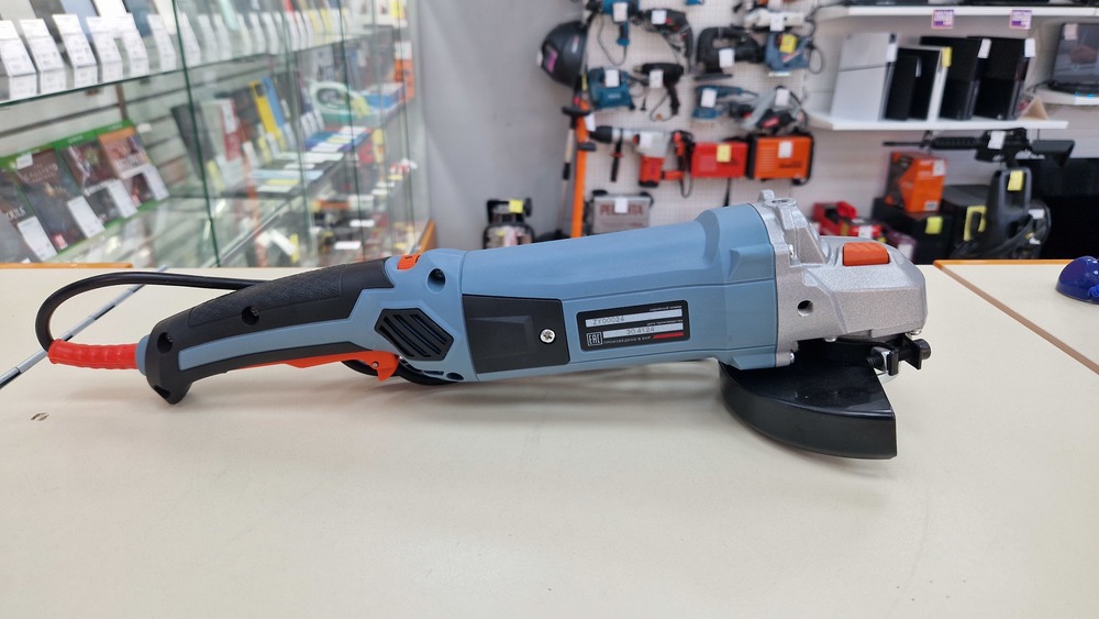 Угловая шлифмашина Электроприбор УШМ-125/1000Е