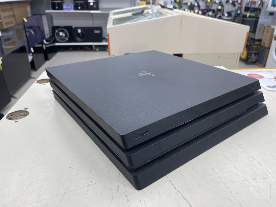 Игровая приставка PlayStation 4 Pro 1Tb