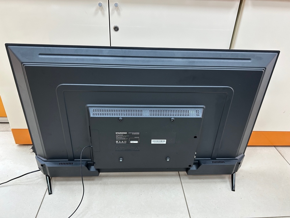 LED Телевизор Starwind SW-LED43UG405