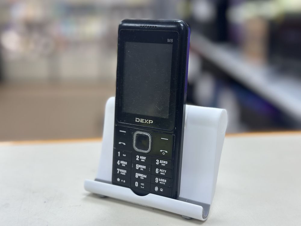 Мобильный телефон Dexp M8