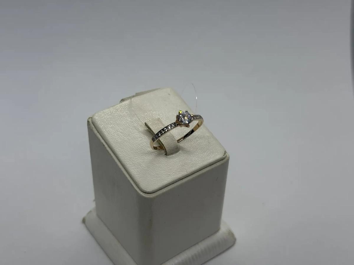 КОЛЬЦО С КАМНЯМИ (Au 585)