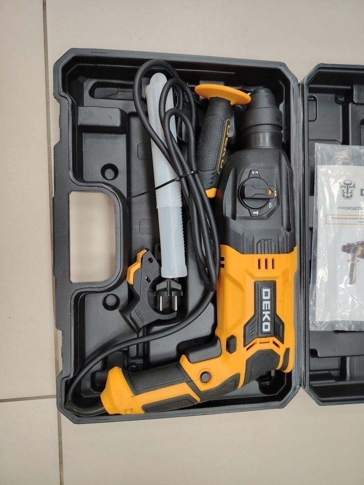Перфоратор Deko DKH1000W