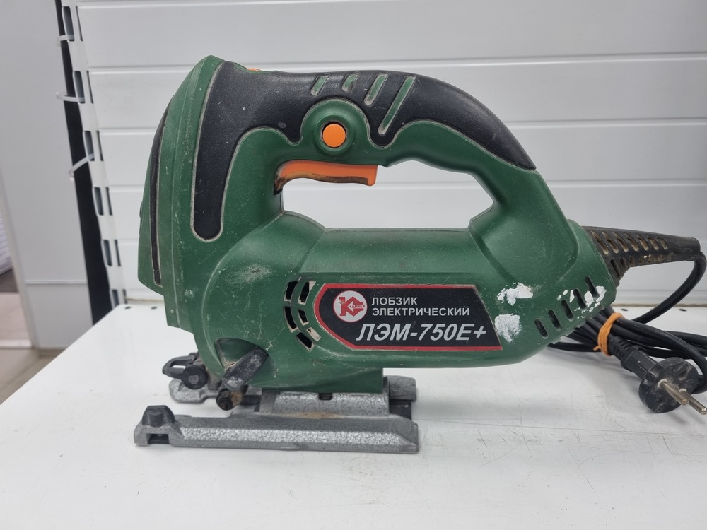 Лобзик Калибр ЛЭМ-710Е