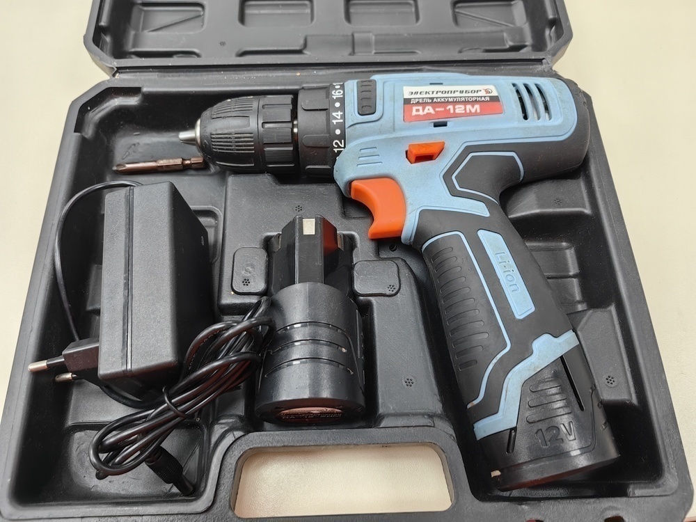 Шуруповерты Электроприбор ДА-12М;