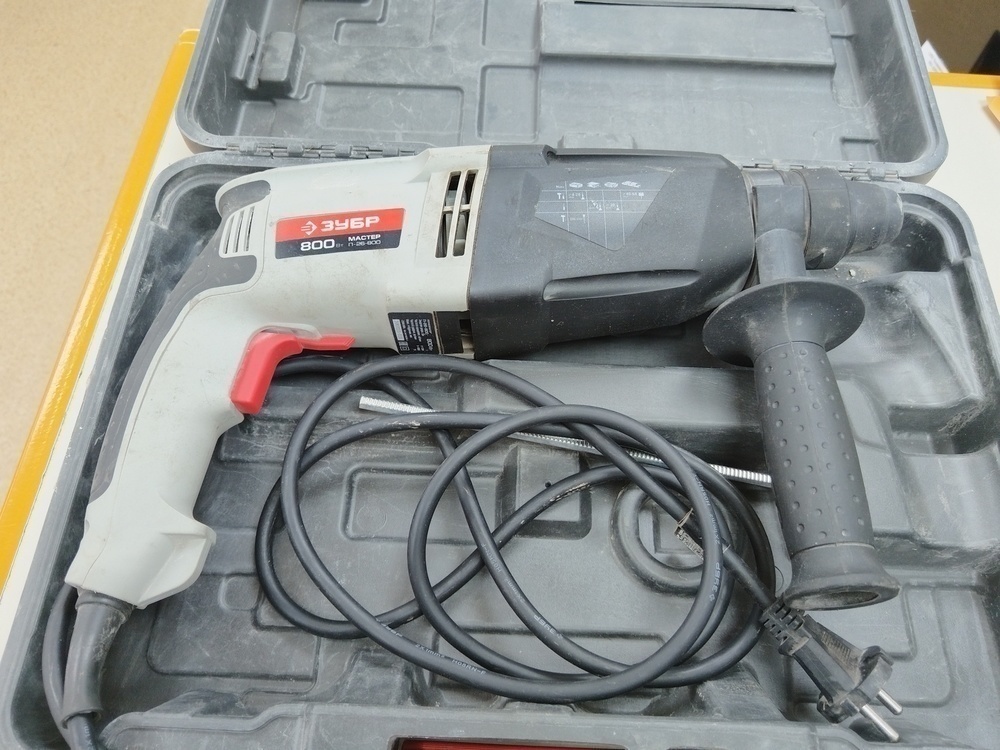 Перфоратор Зубр ЗП-800ЭК