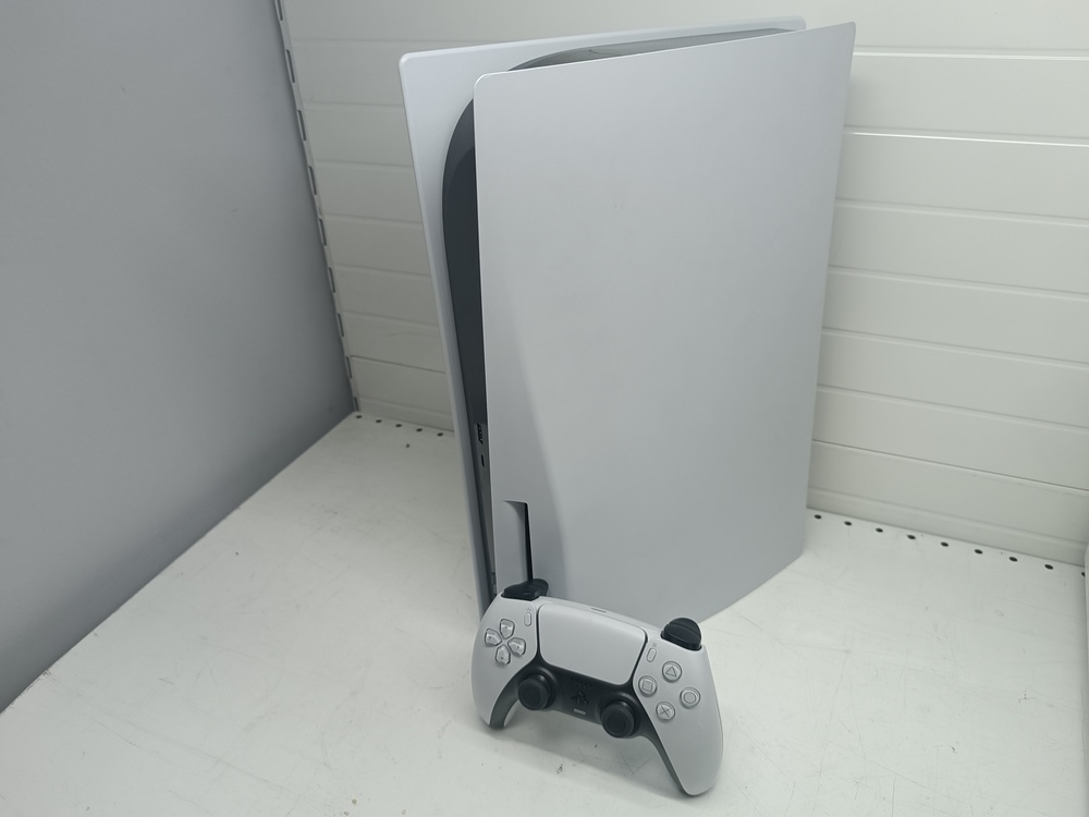 Игровая приставка PlayStation 5 825Gb (С дисководом)