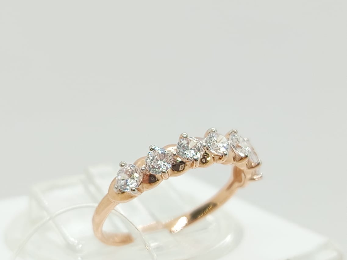 КОЛЬЦО С КАМНЯМИ (Au 585)