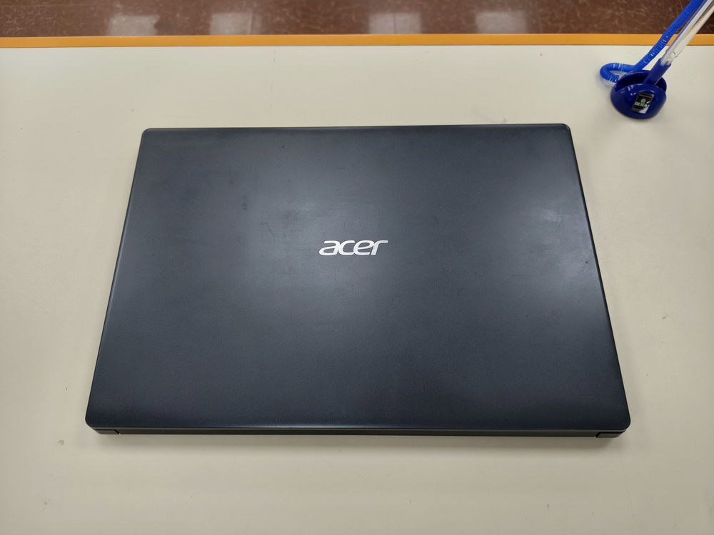 Ноутбук Acer; Core i3-10110U, GeForce MX230, 8 Гб, 256 Гб, Нет