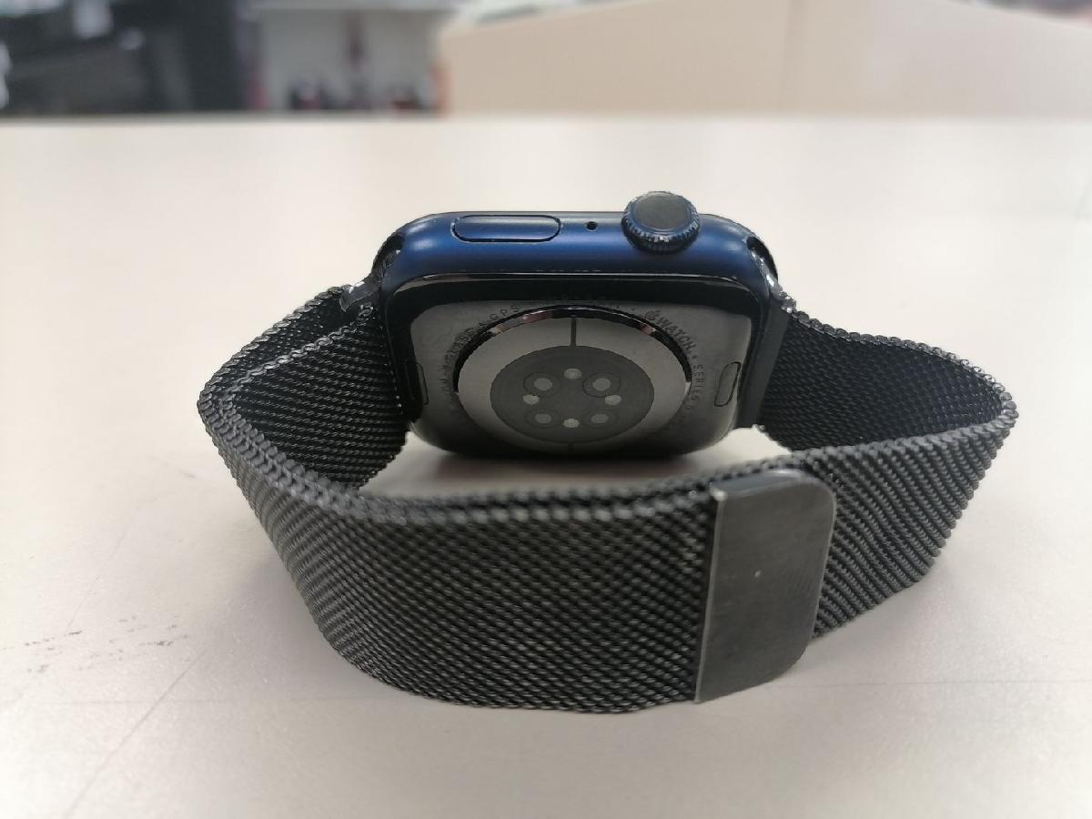 Смарт-часы Apple Watch Series 6 44 мм