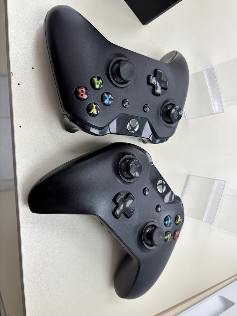 Игровая приставка Xbox One 500Gb