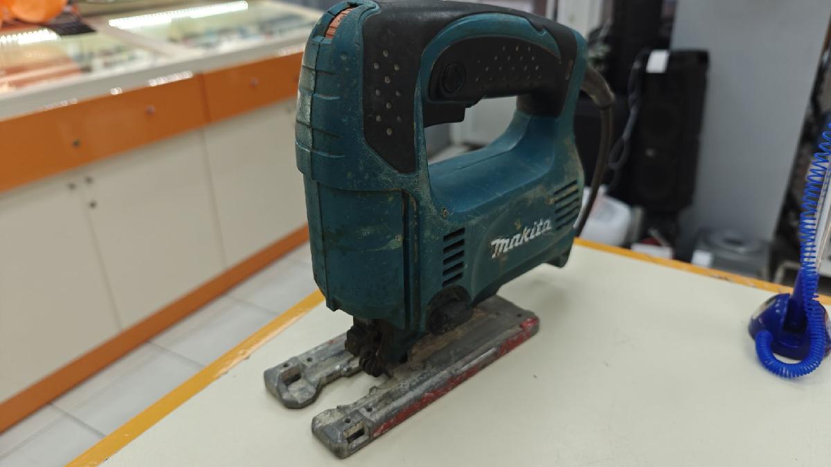 Лобзик Makita 4329