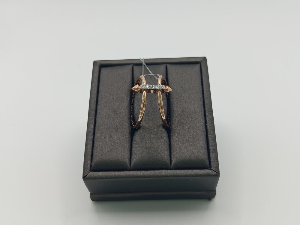 КОЛЬЦО С КАМНЯМИ (Au 585)