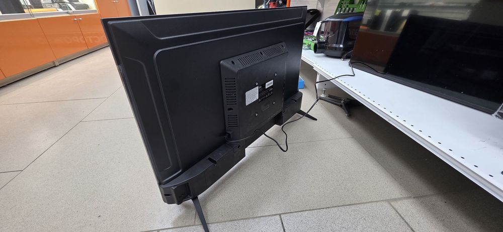 LED Телевизор BQ 32FS01B
