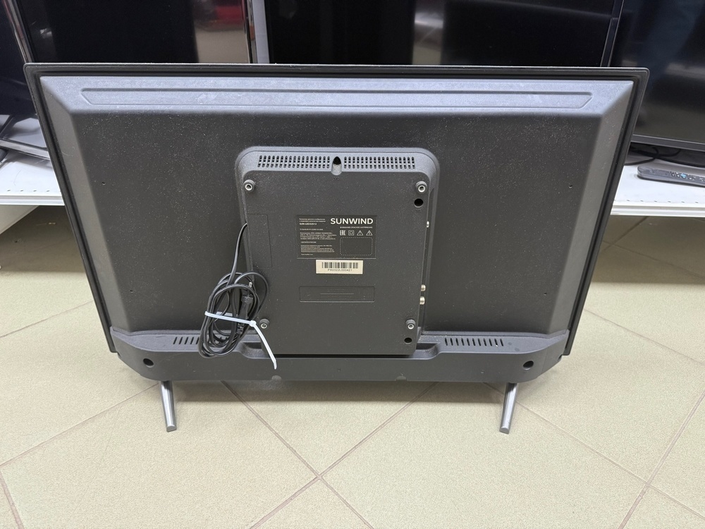LED Телевизор Sunwind LED32S12