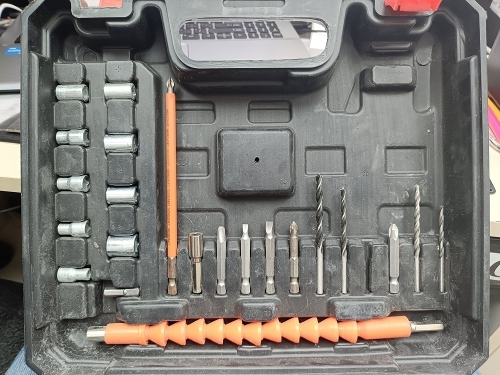 Шуруповерт Bosch SGB 460-2L