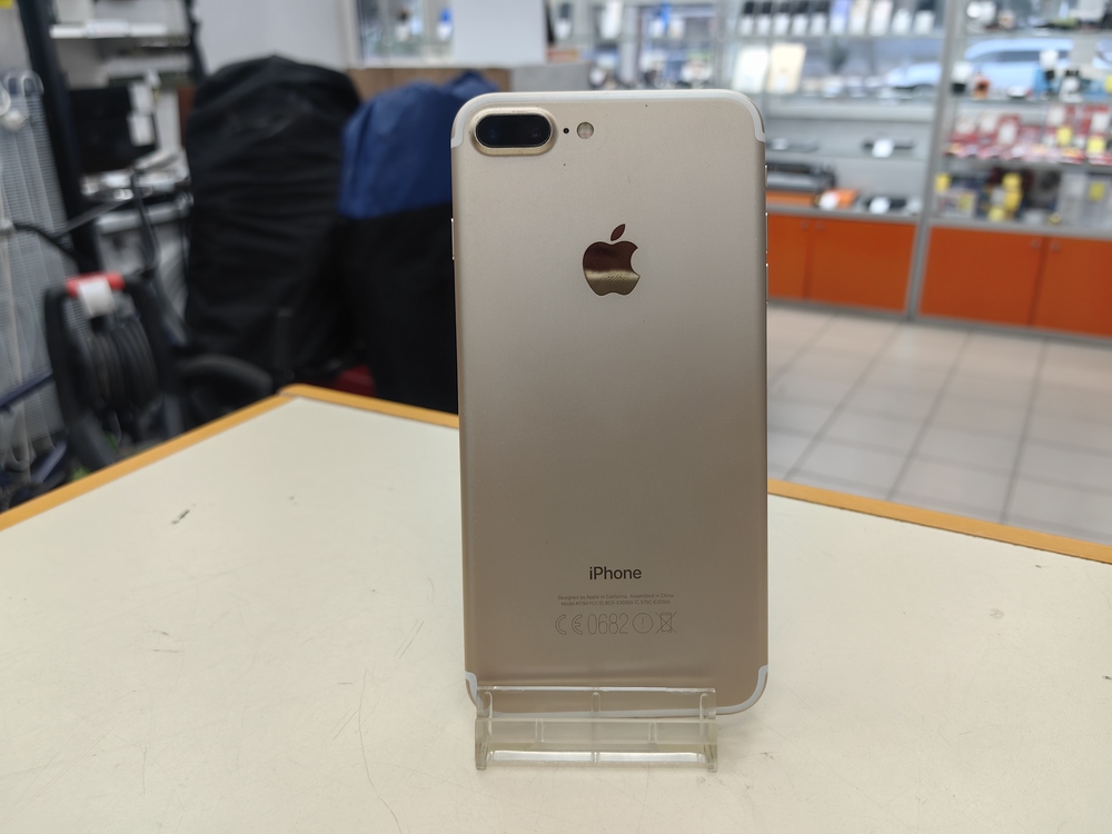 Смартфон Apple iPhone 7 Plus 128Gb