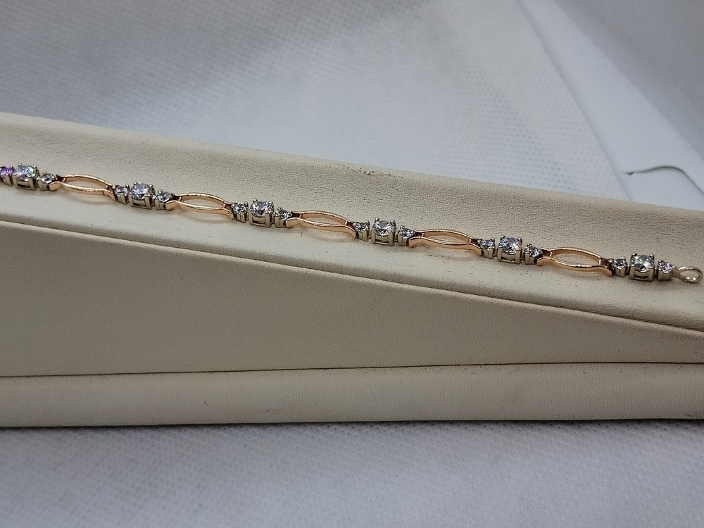 БРАСЛЕТ С КАМНЯМИ (Au 585)