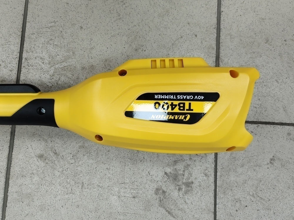 Триммер Champion TB400