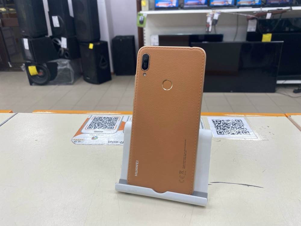 Смартфон Huawei Y6 (2019)