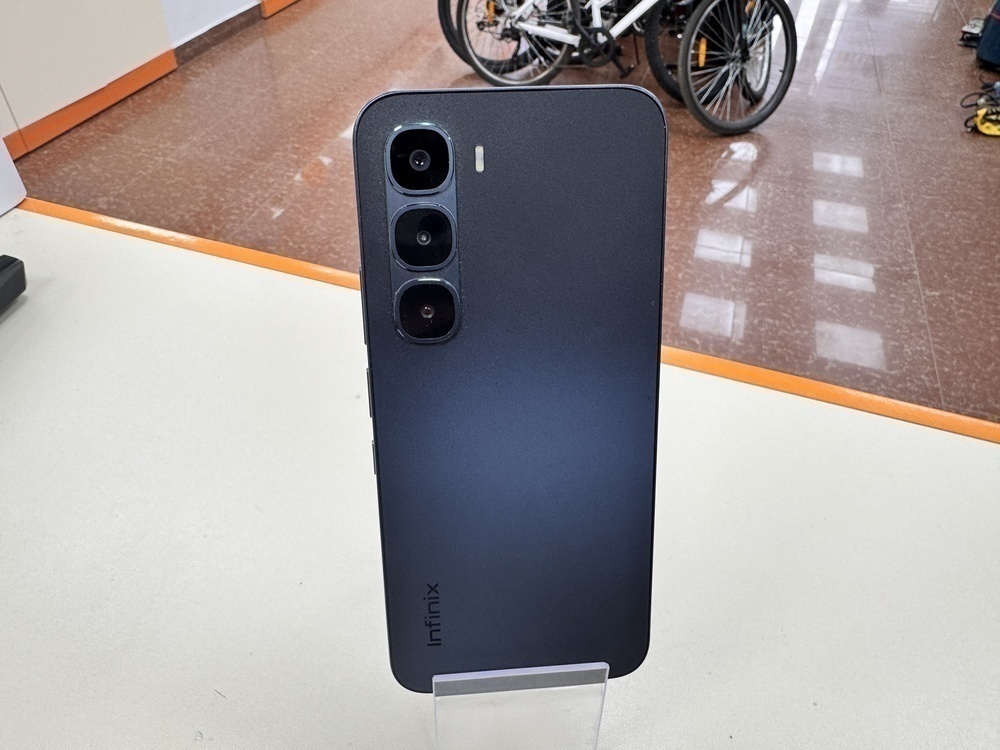 Смартфон Infinix Hot 60 Pro 8/256
