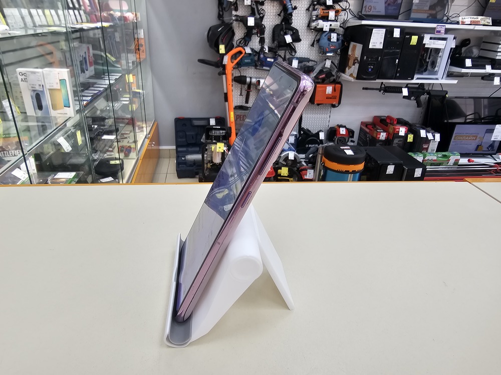 Смартфон Samsung Galaxy S20 FE 6/128