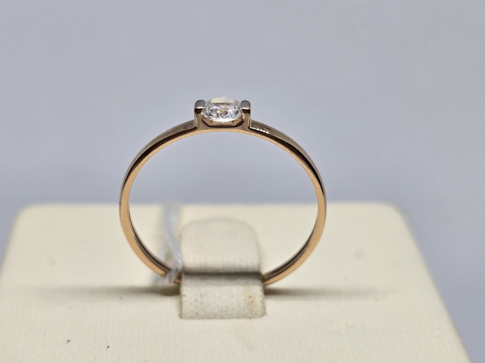 КОЛКМ585 КОЛЬЦО С КАМНЕМ (Au 585)