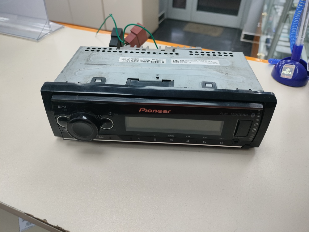 Автомагнитола Pioneer MVH-S520BT