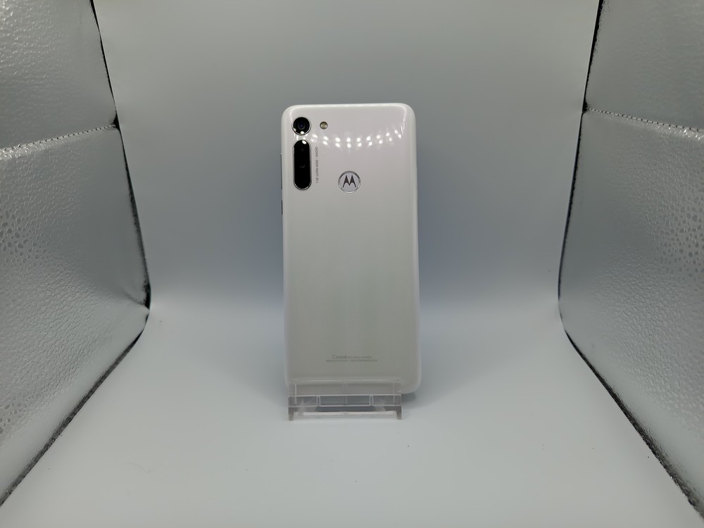 Смартфон Motorola Moto G8 4/64