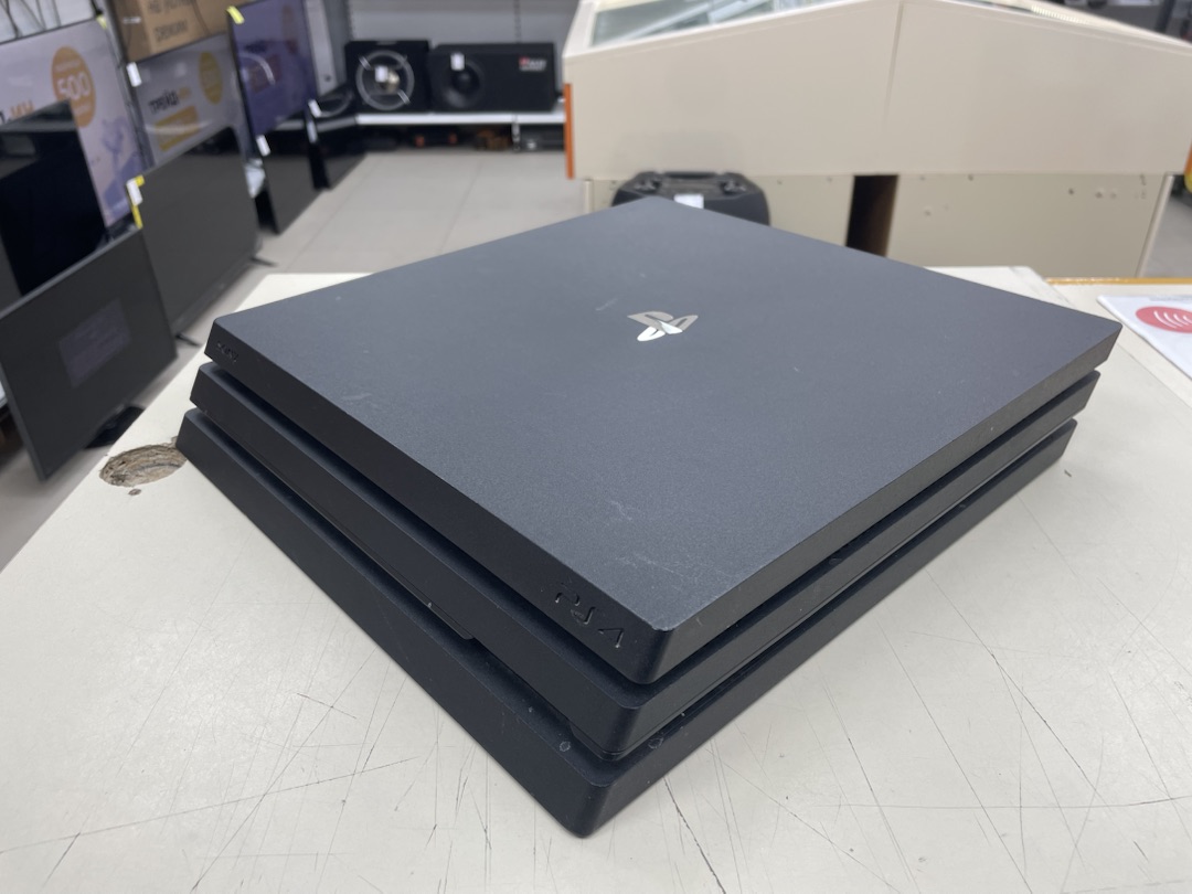 Игровая приставка PlayStation 4 Pro 1Tb