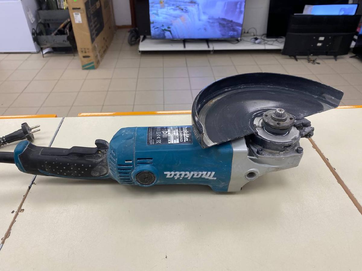 Угловая шлифмашина Makita GA9050